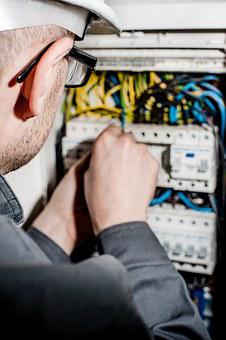 electrician in Letha
